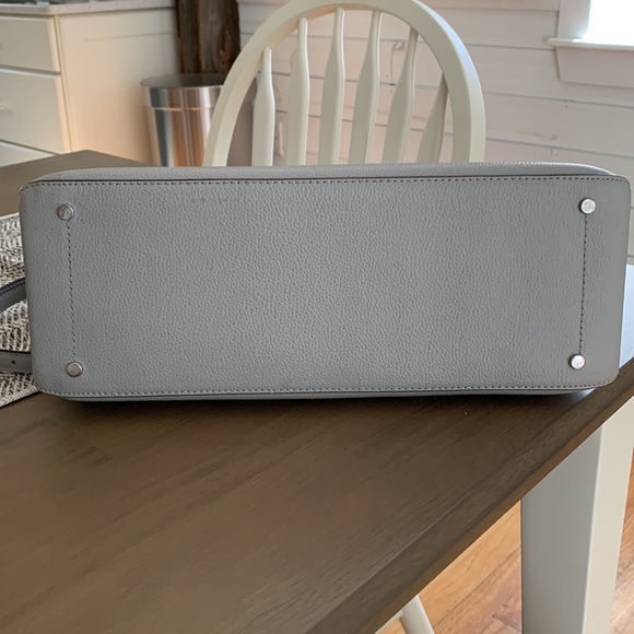 Kate Spade gray medium sized tote bag with cross body strap - Picture 4 of 7